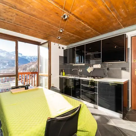 San Giorgio Apt With 2 Balconies & Private Parking *