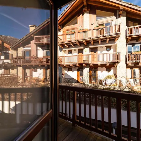 Appartement San Giorgio Apt With 2 Balconies & Private Parking *